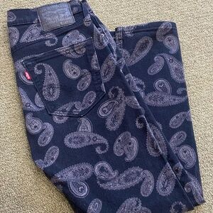 Levi's Men's black Paisley Jeans